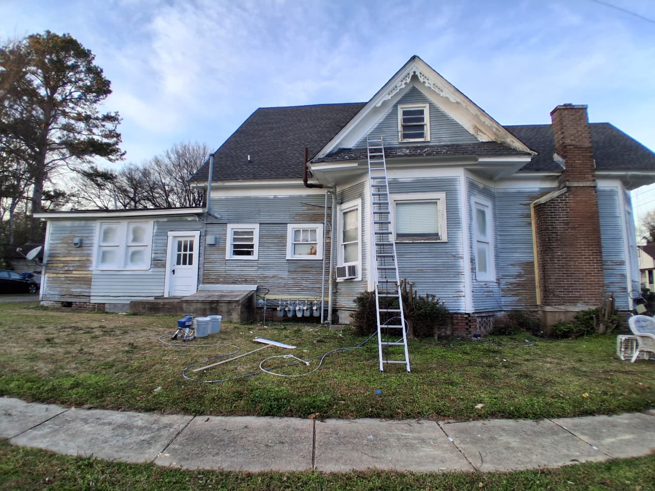 Exterior 11